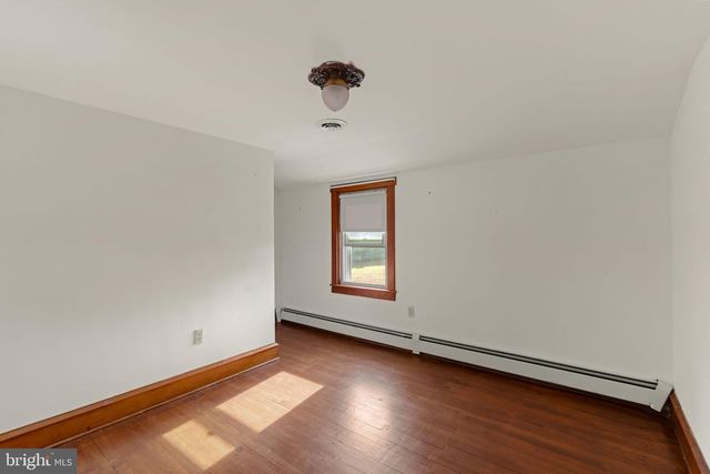 451 PINE SWAMP RD, Elverson, PA 19520