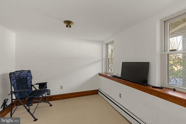 451 PINE SWAMP RD, Elverson, PA 19520