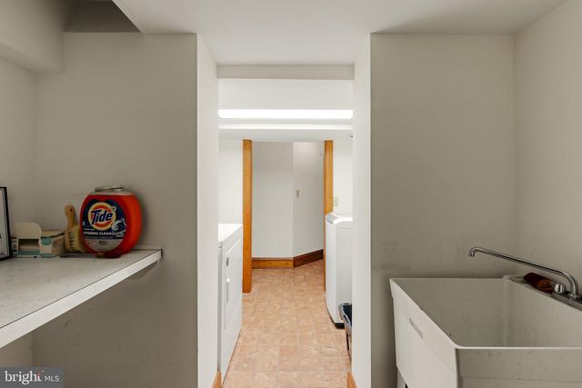 451 PINE SWAMP RD, Elverson, PA 19520