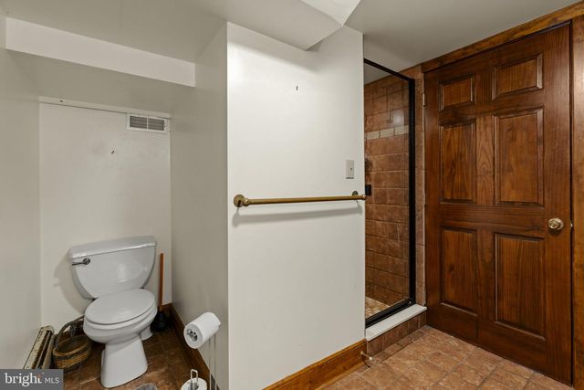 451 PINE SWAMP RD, Elverson, PA 19520