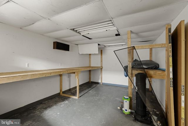 451 PINE SWAMP RD, Elverson, PA 19520