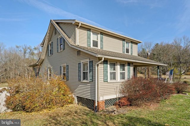 451 PINE SWAMP RD, Elverson, PA 19520