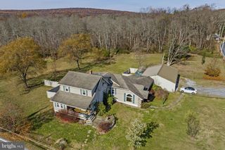 451 PINE SWAMP RD, Elverson, PA 19520