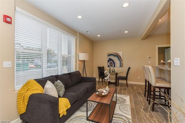 834 44th St Apt 103, Norfolk, VA 23508