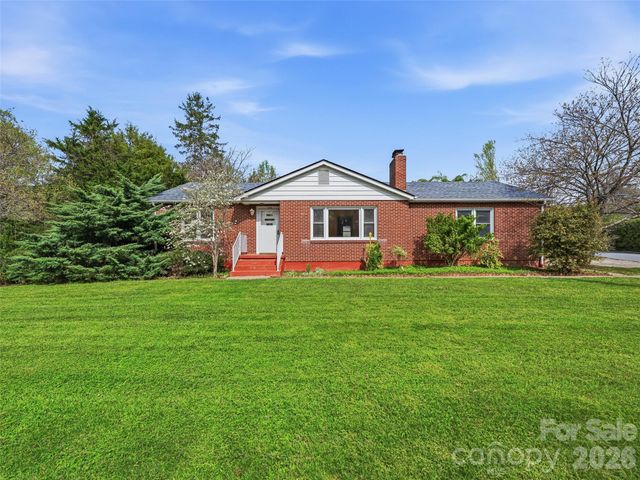 274 Old Haw Creek Road, Asheville, NC 28805