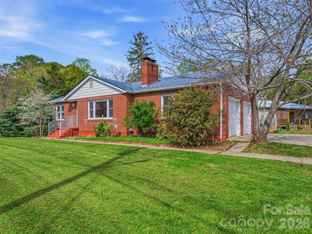 274 Old Haw Creek Road, Asheville, NC 28805