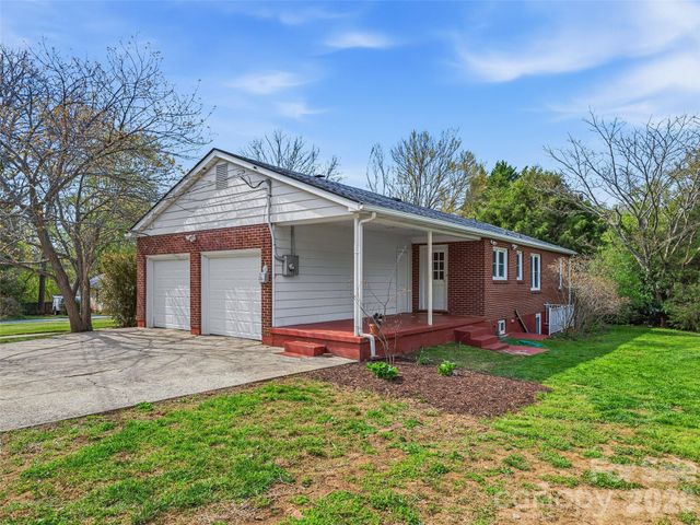 274 Old Haw Creek Road, Asheville, NC 28805
