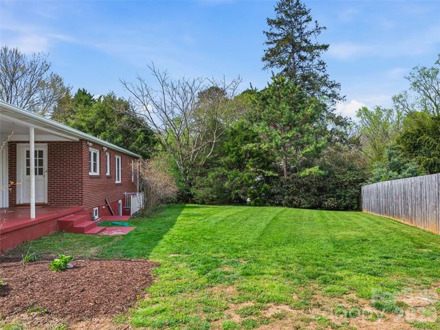 274 Old Haw Creek Road, Asheville, NC 28805