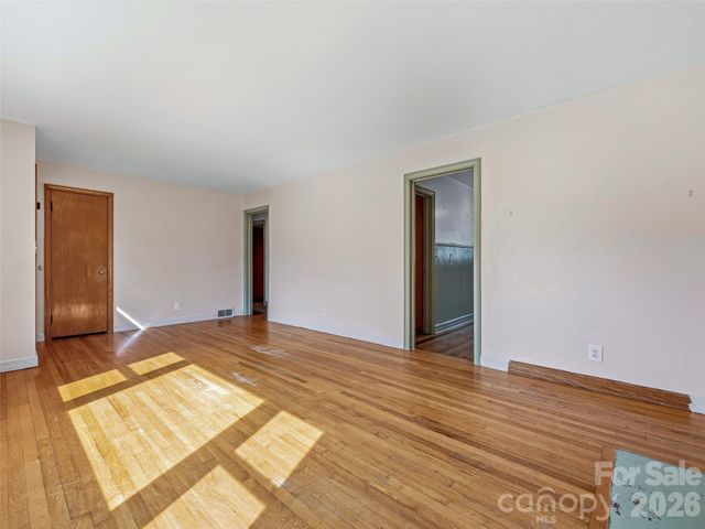 274 Old Haw Creek Road, Asheville, NC 28805