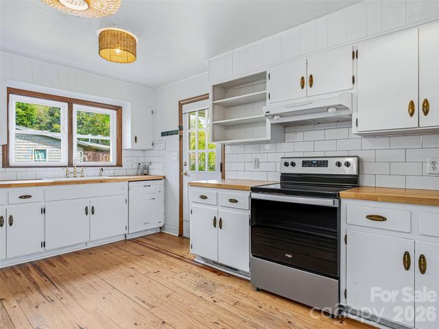 274 Old Haw Creek Road, Asheville, NC 28805