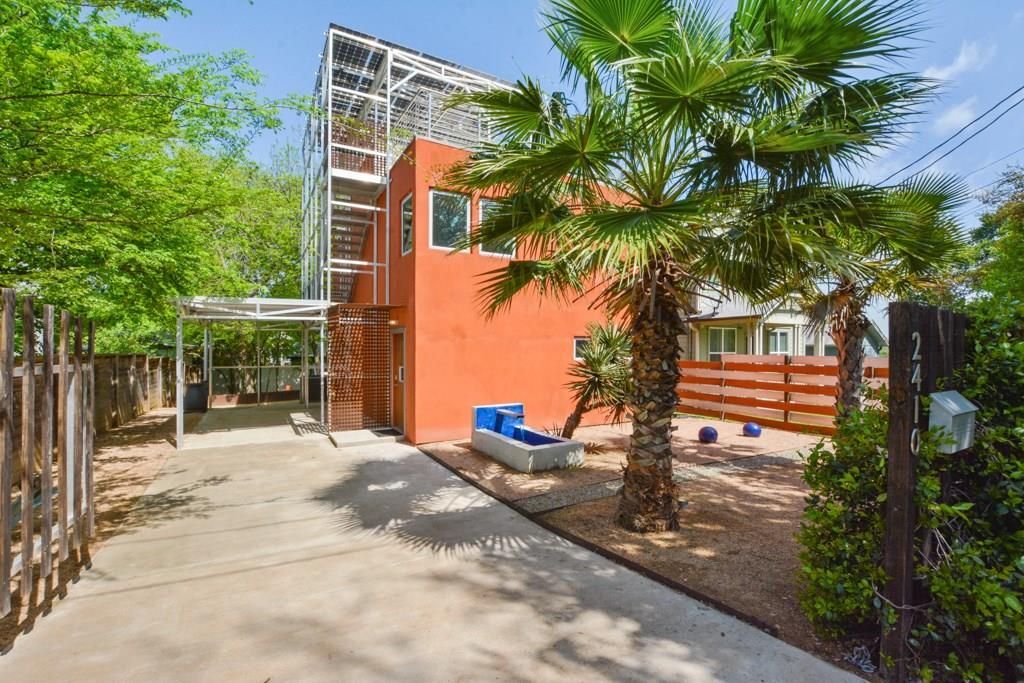 2410 Bryan ST, Austin, TX 78702