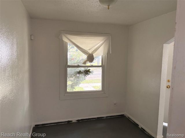 18738 Grandville Avenue, Detroit, MI 48219