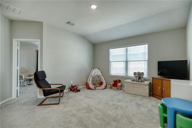 220 Danablu DR, Hutto, TX 78634