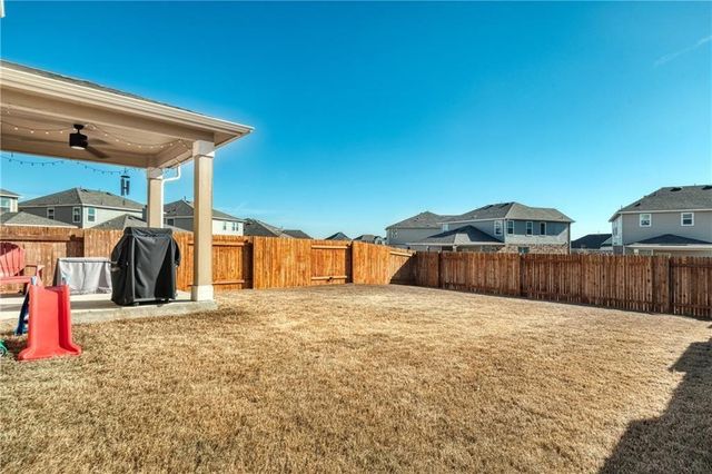 220 Danablu DR, Hutto, TX 78634