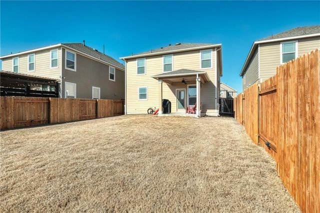 220 Danablu DR, Hutto, TX 78634