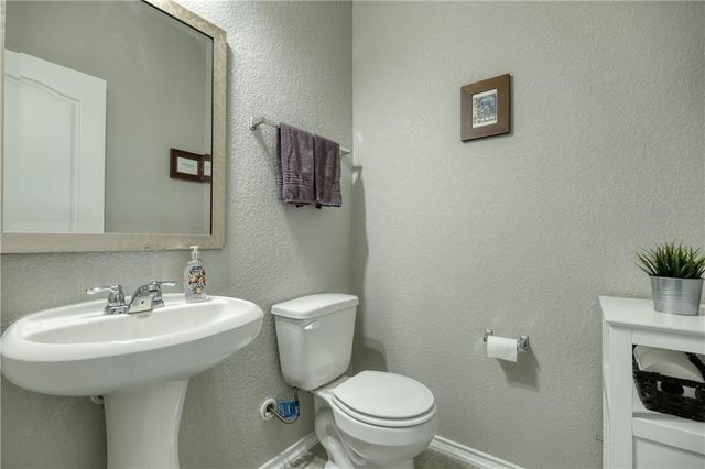 220 Danablu DR, Hutto, TX 78634
