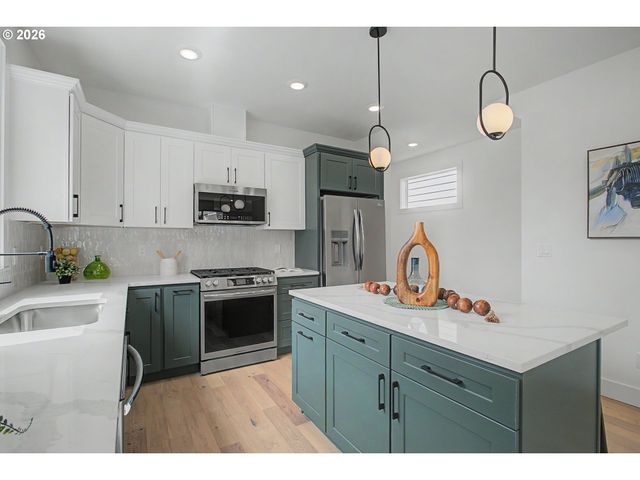 4763 EXETER St, West Linn, OR 97068
