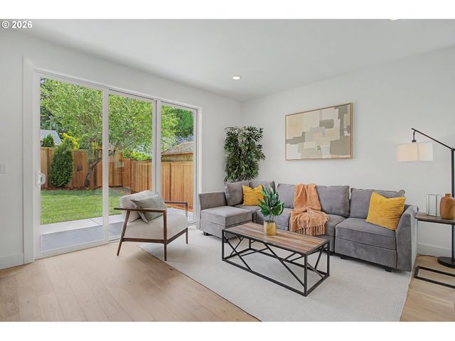 4763 EXETER St, West Linn, OR 97068