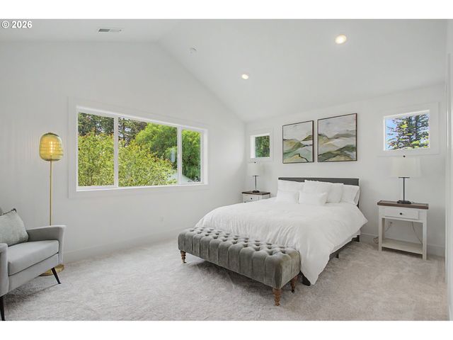 4763 EXETER St, West Linn, OR 97068
