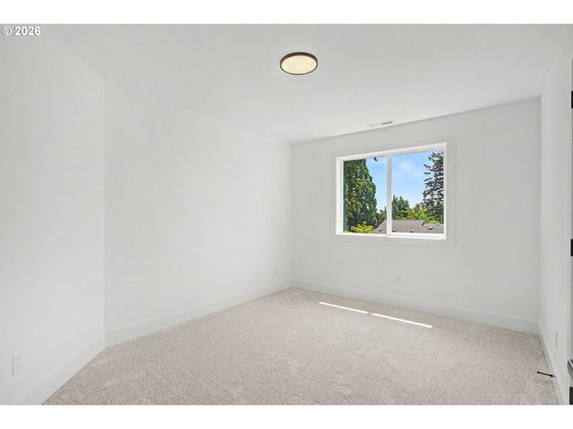 4763 EXETER St, West Linn, OR 97068