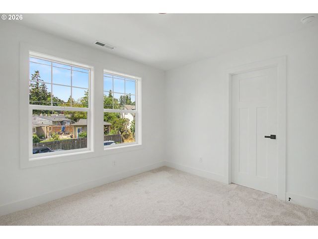 4763 EXETER St, West Linn, OR 97068