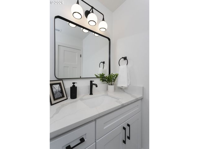 4763 EXETER St, West Linn, OR 97068