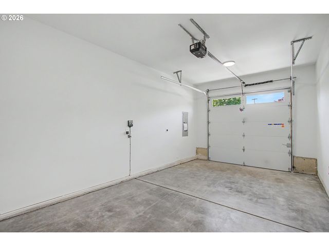 4763 EXETER St, West Linn, OR 97068