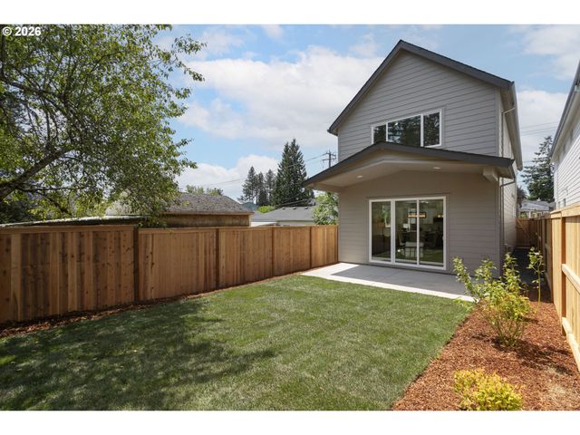 4763 EXETER St, West Linn, OR 97068