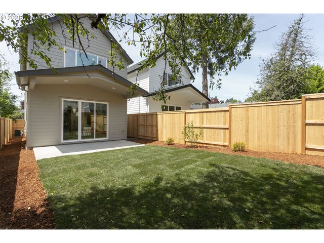 4763 EXETER St, West Linn, OR 97068
