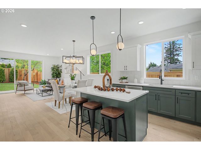 4763 EXETER St, West Linn, OR 97068