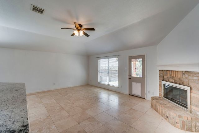 102 Canyon Court, Waxahachie, TX 75167