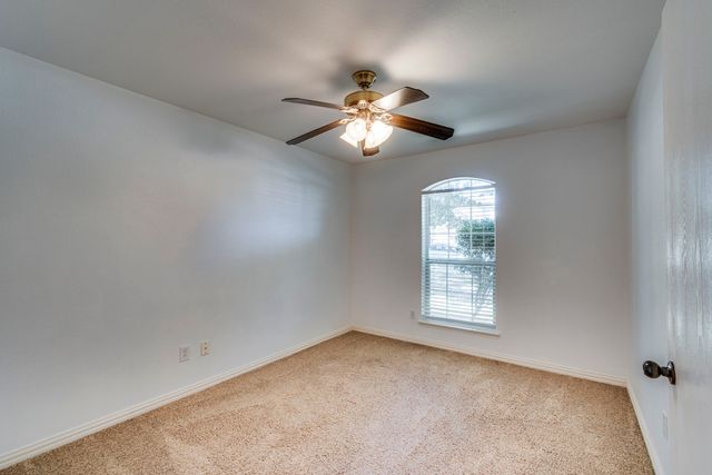 102 Canyon Court, Waxahachie, TX 75167