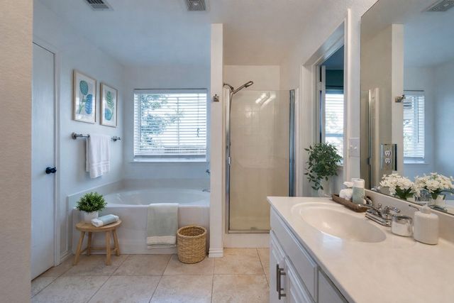 102 Canyon Court, Waxahachie, TX 75167