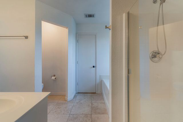 102 Canyon Court, Waxahachie, TX 75167