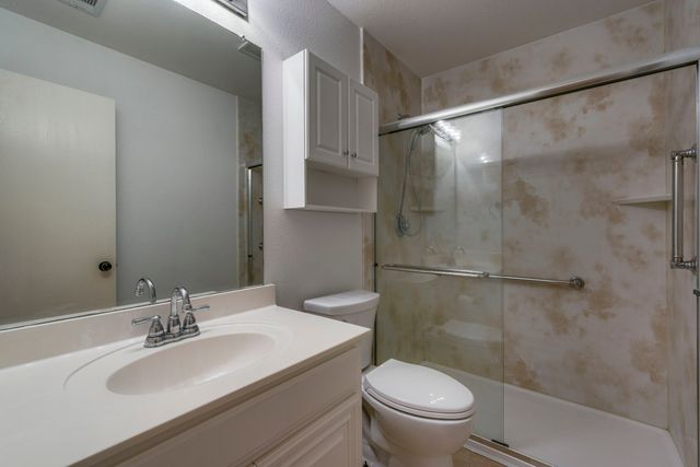 102 Canyon Court, Waxahachie, TX 75167