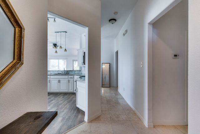 102 Canyon Court, Waxahachie, TX 75167