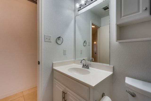 102 Canyon Court, Waxahachie, TX 75167