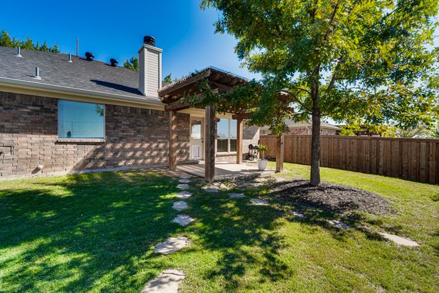 102 Canyon Court, Waxahachie, TX 75167