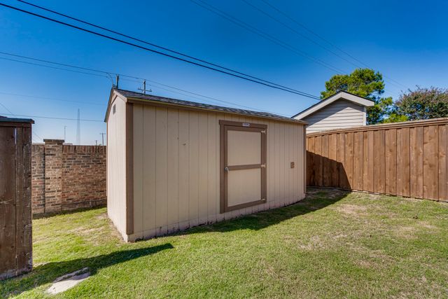 102 Canyon Court, Waxahachie, TX 75167