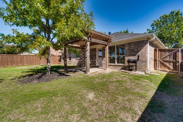 102 Canyon Court, Waxahachie, TX 75167