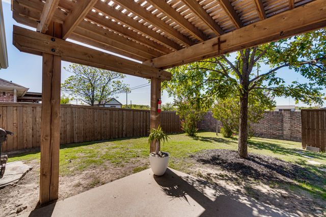 102 Canyon Court, Waxahachie, TX 75167