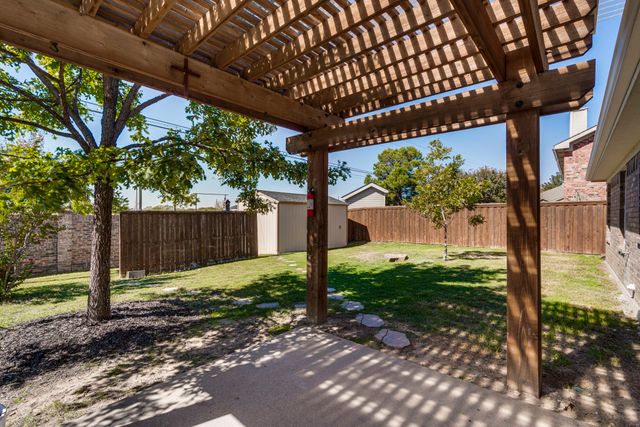 102 Canyon Court, Waxahachie, TX 75167