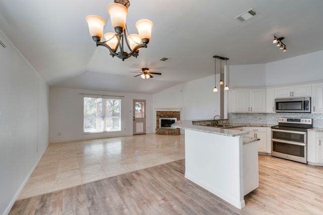 102 Canyon Court, Waxahachie, TX 75167