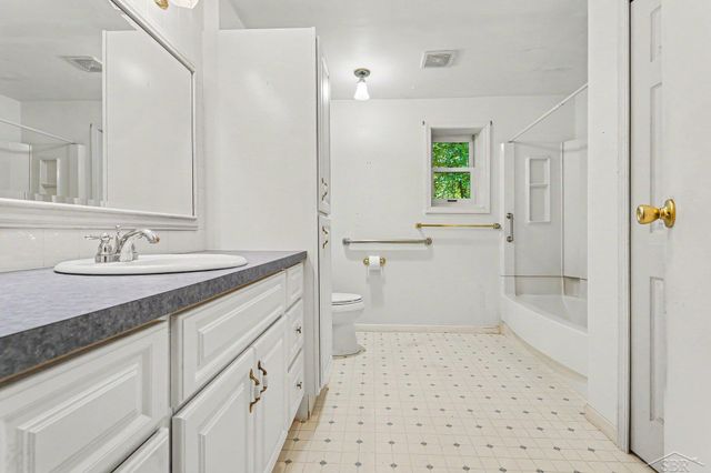 1038 E Freeland Road, Mt Haley Twp, MI 48637