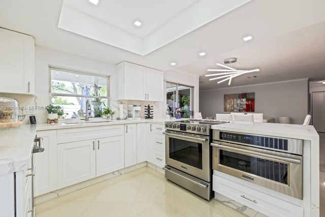 14812 SW 140th Pl, Miami, FL 33186