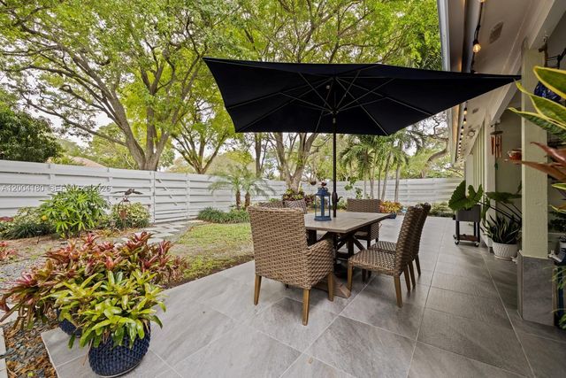 14812 SW 140th Pl, Miami, FL 33186