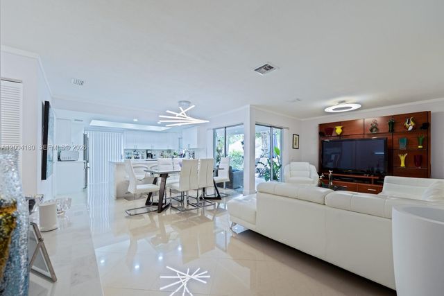 14812 SW 140th Pl, Miami, FL 33186