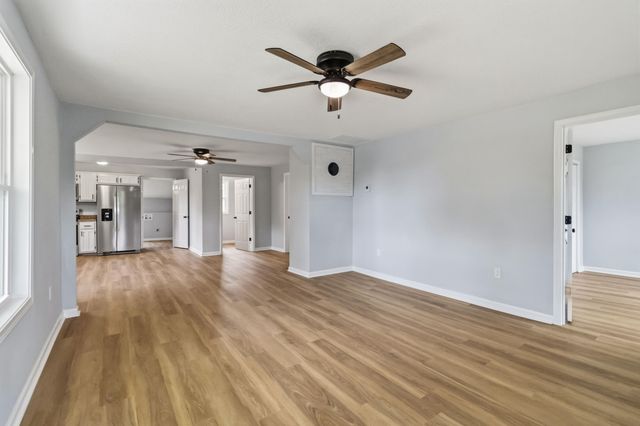 3135 Kentucky 1781, Waynesburg, KY 40489