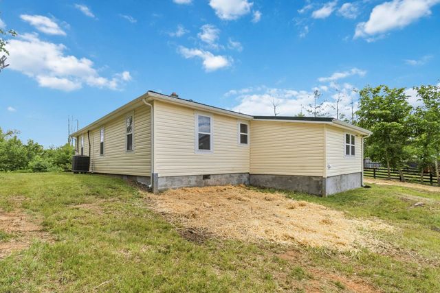 3135 Kentucky 1781, Waynesburg, KY 40489