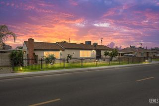 838 20th Avenue, Delano, CA 93215